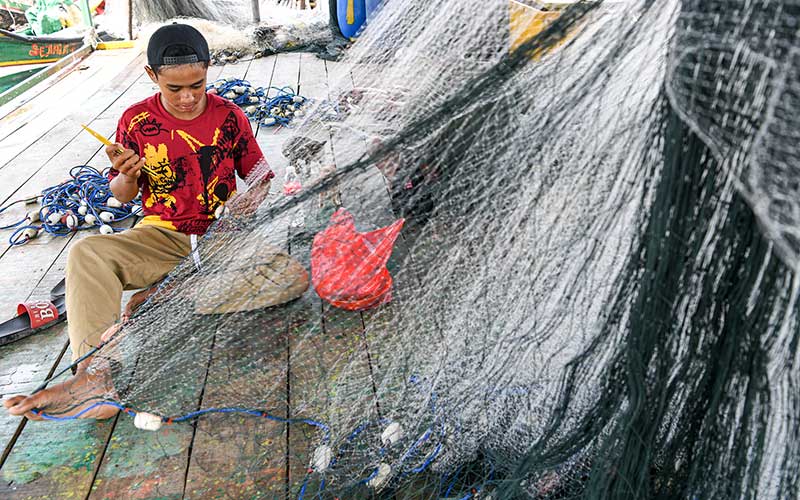  Cuaca Buruk Membuat Nelayan Tidak Berani Melaut