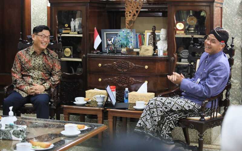 Duta Besar Republik Korea untuk Indonesia, Park Tae-sung bertemu dengan Gubernur Jawa Tengah Ganjar Pranowo di Puri Gedeh Semarang./Istimewa.