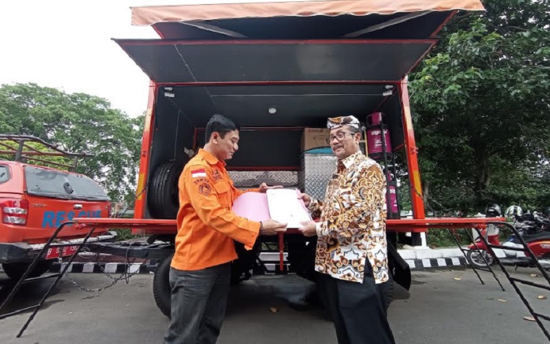  Kabupaten Cirebon Dapat Bantuan Mobil Trailer Dapur Umum dari BNPB