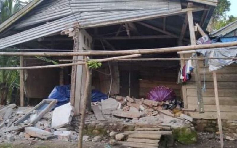  Gempa Magnitudo 5,8 di Mamuju Merusak 70 Rumah Warga