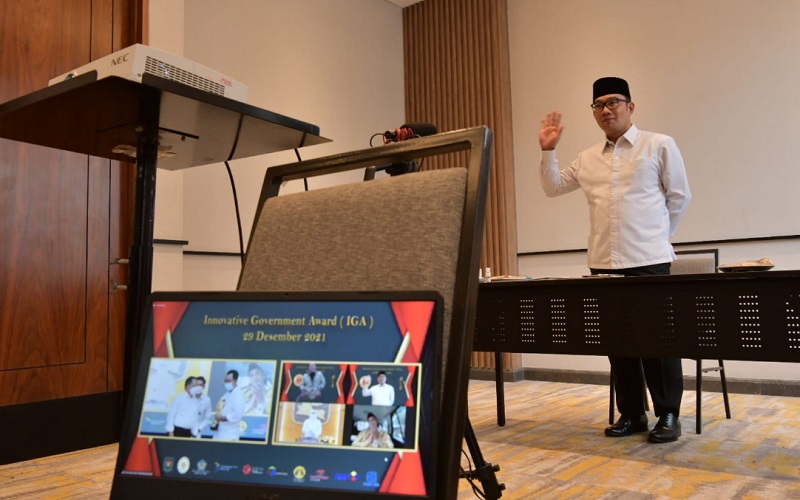  Ridwan Kamil Kembali ke Swiss Atas Permintaan Keluarga