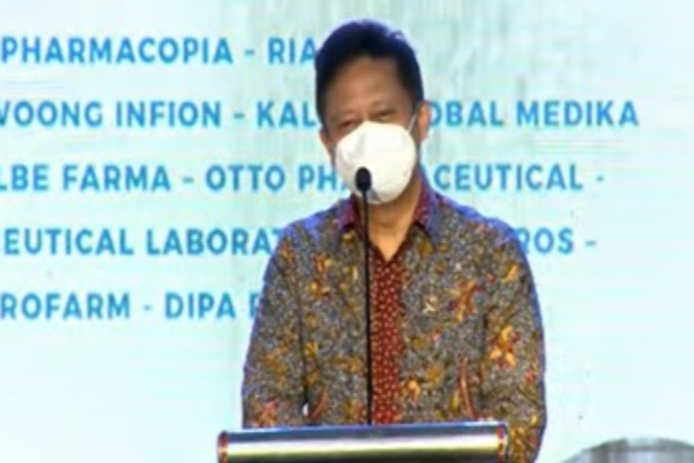 Menteri Kesehatan Budi Gunadi Sadikin secara resmi menandatangani pembangunan pabrik bahan baku obat dalam negeri, Kamis (2/6/2022) di Cikrang. JIBI/Bisnis-Nancy Junita