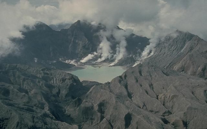  Sejarah 12 Juni, Gempa Magnitudo 8,8 di India dan Meletusnya Gunung Pinatubo di Filipina