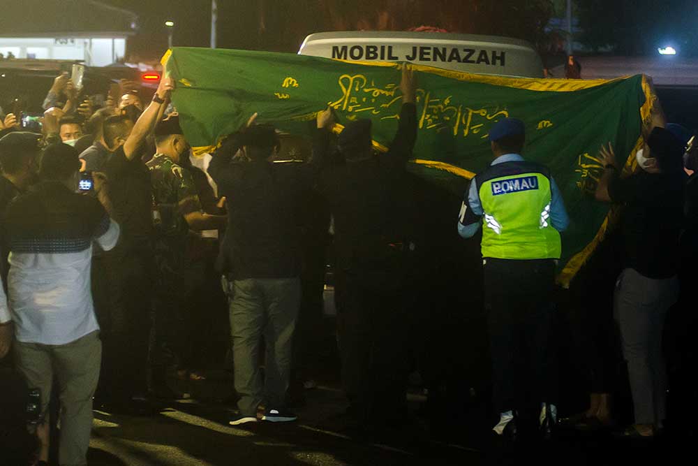  Jenazah Emmeril Kahn Mumtadz Disemayamkan di Gedung Pakuan Bandung