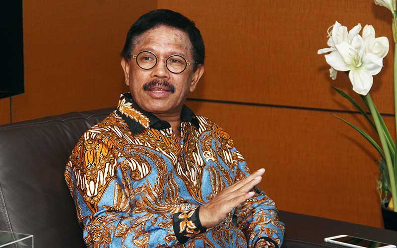 Menteri Komunikasi dan Informatika (Menkominfo) Johnny G. Plate memberikan penjelasan di Jakarta, Kamis (7/11/2019). Bisnis/Triawanda Tirta Aditya