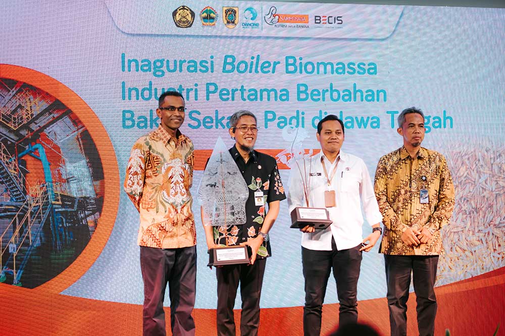  Pembangunan Boiler Biomassa Industri Berbahan Bakar Sekam Padi Pertama di Jawa Tengah