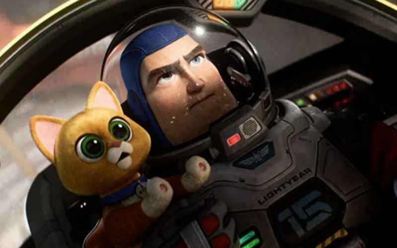  Waduh! Film Lightyear Dilarang Tayang di Negara Ini karena Konten LGBT