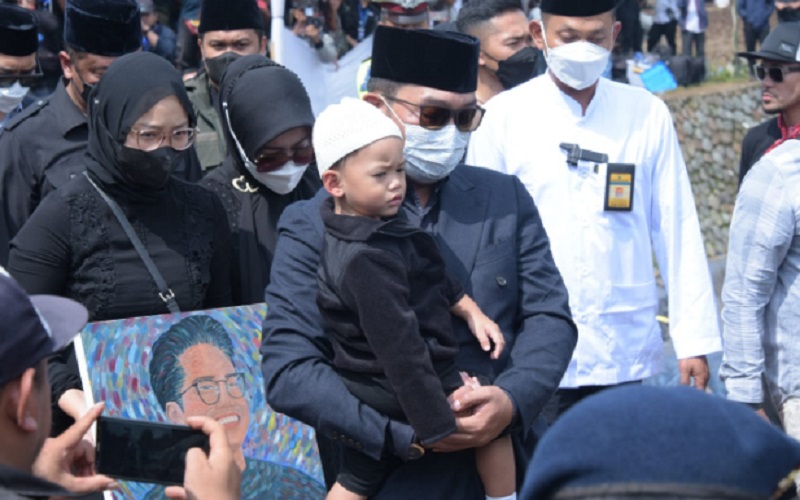  Sudah Dimakamkan, Keluarga: Tidak Ada Lagi yang Perlu Disampaikan Terkait Eril