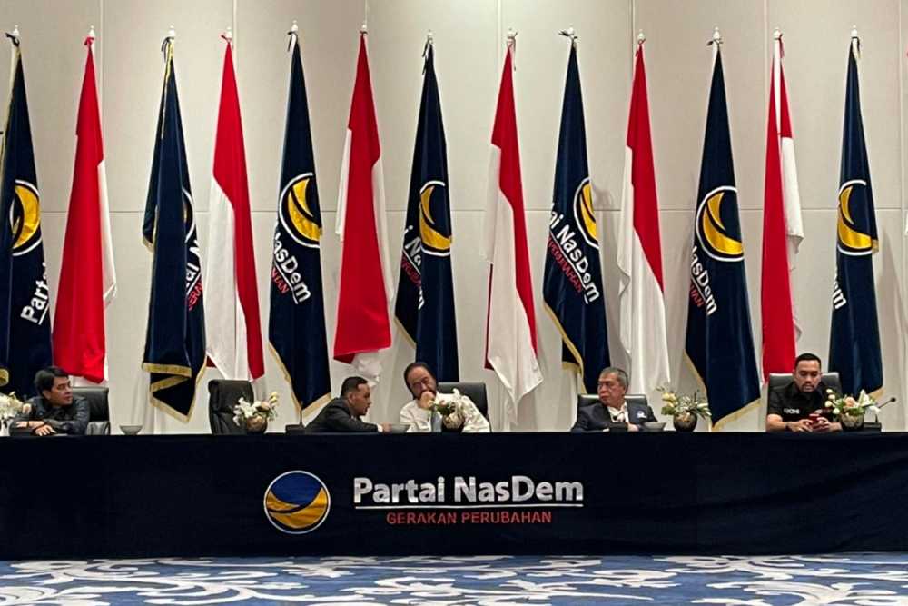 Politik Sepekan: Manuver NasDem hingga Tukar Cincin Prabowo-Cak Imin