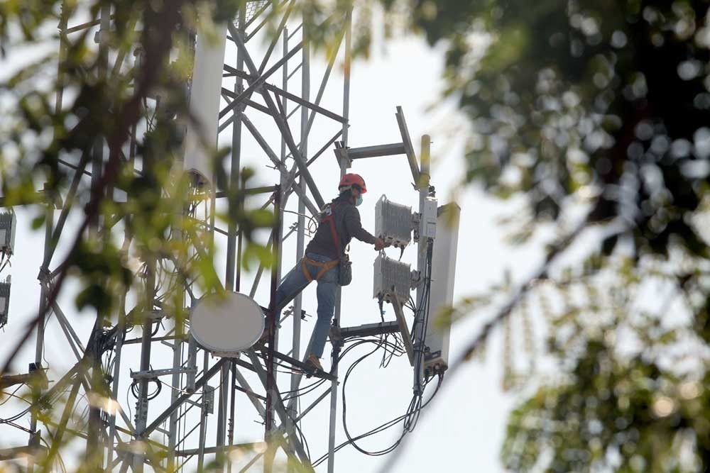  Data Lengkap Perbandingan Kinerja Emiten Telekomunikasi yang Melemah