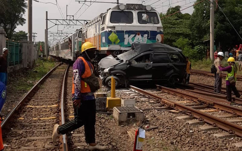  KA Sindoro Tabrakan, Ini Daftar Rute KRL yang Terdampak