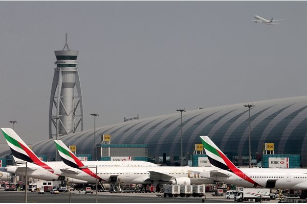  Emirates Sediakan Layanan Check In di Rumah 