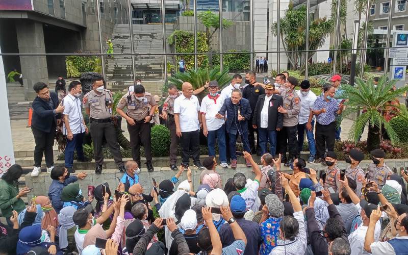  Baru Seminggu Jadi Mendag, Zulhas Langsung Didemo Pedagang Pasar