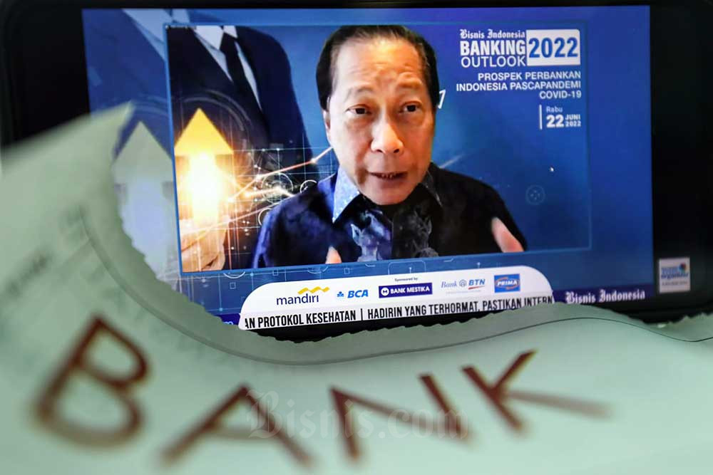 Presiden Direktur PT Bank Central Asia Tbk. atau BBCA Jahja Setiaatmadja mengusulkan program restrukturisasi kredit dari OJK diperpanjang lagi. /Bisnis-Arief Hermawan P
