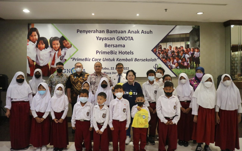  PrimeBiz Hotels Group Serahkan Bantuan Peduli Pendidikan