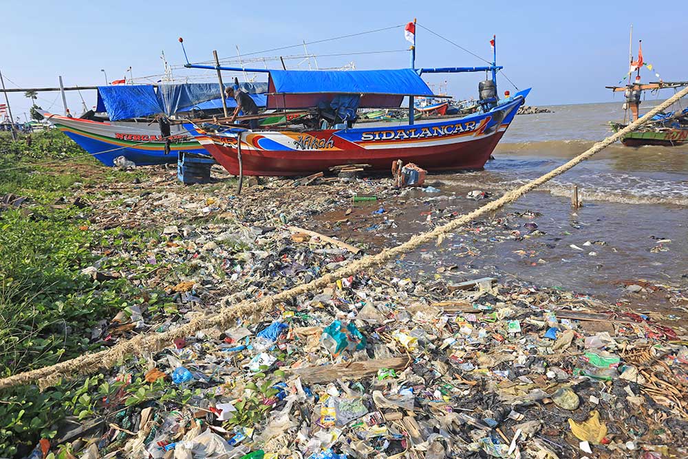  Pemerintah Targetkan Kurangi Sampah Plastik Hingga 70 Persen Pada 2025