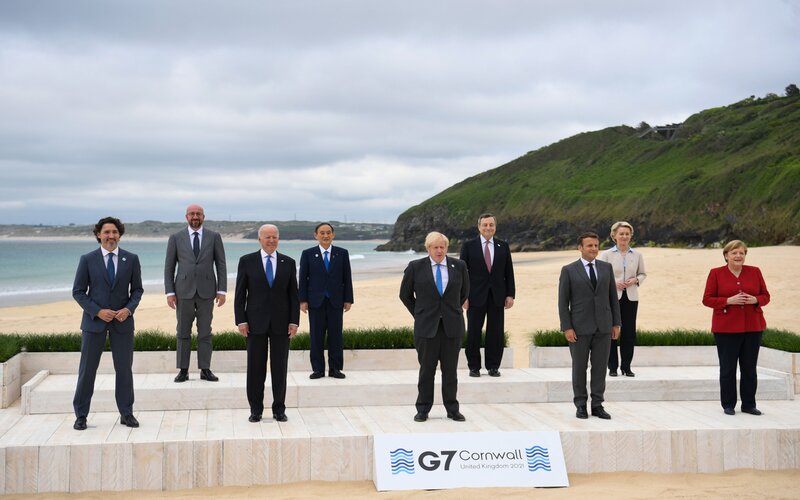 Para pemimpin negara-negara G7 pada pertemuan hari pertama, Jumat (13/6/2021) di Cornwall, Inggris/ Bloomberg