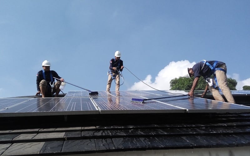  Kantor Pemerintahan di Bali Bakal Gunakan PLTS Atap