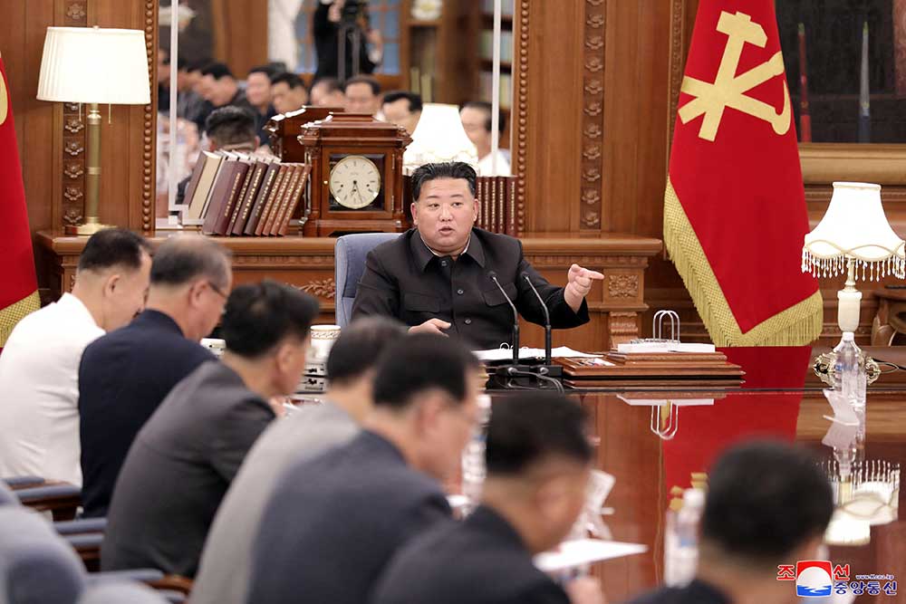  Pemimpin Korea Utara Kim Jong Un Bertemu Dengan Partai Buruh