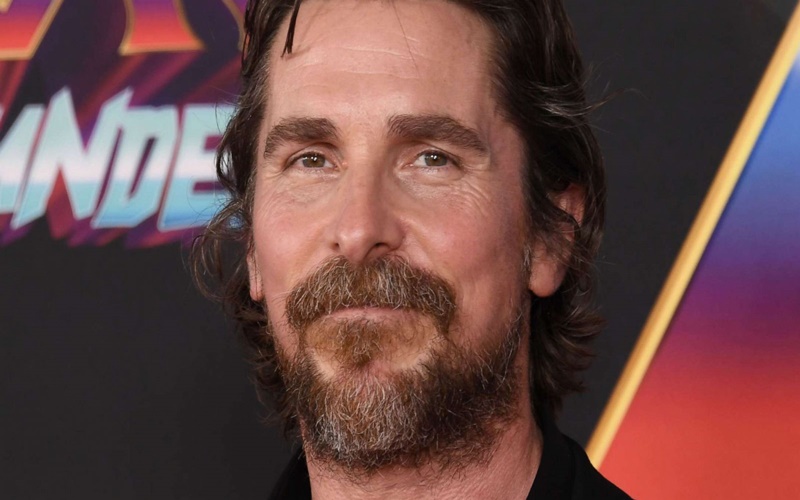  Christian Bale: Lebih Mudah Perankan Karakter Penjahat Dibanding Pahlawan