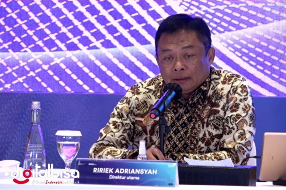 Direktur Utama Telkom Ririek Adriansyah dalam paparan publik setelah PT Telkom Indonesia (Persero) Tbk. (TLKM) menyelenggarakan Rapat Umum Pemegang Saham Tahunan (RUPST) di Jakarta, Jumat (27/5/2022). Pefindo menegaskan peringkat “idAAA” terhadap PT Telkom Indonesia (Persero) Tbk (TLKM) dan Obligasi Berkelanjutan I Tahun 2015.