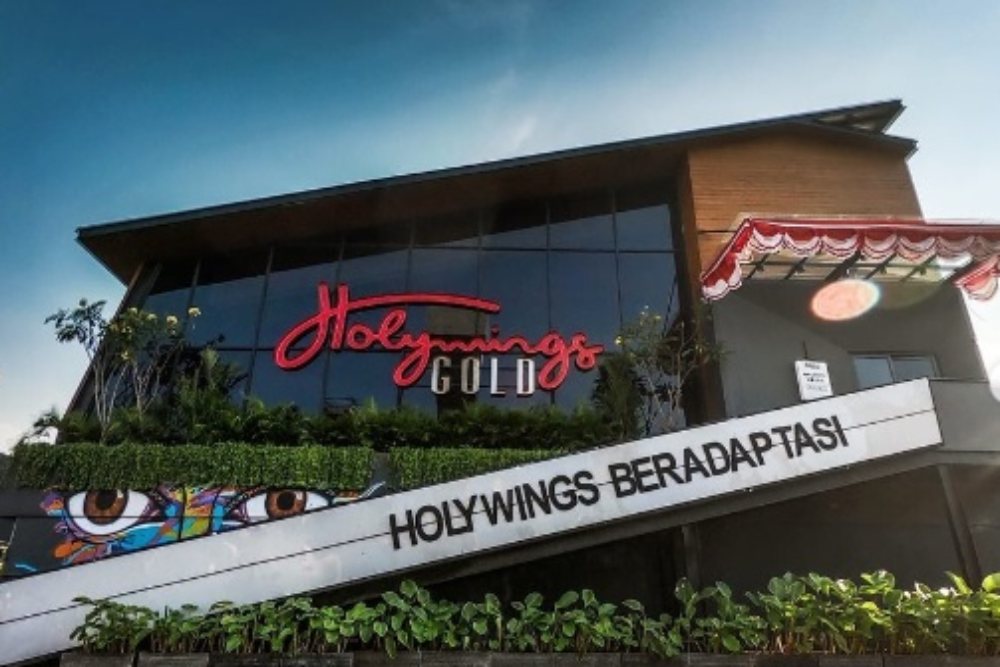 Pemerintah Provinsi (Pemprov) DKI Jakarta resmi mencabut izin usaha 12 outlet Holywings di Jakarta. Salah satunya Holywings Kelapa Gading di Jakarta Utara. JIBI/Bisnis-Nancy Junita @jkt.spot