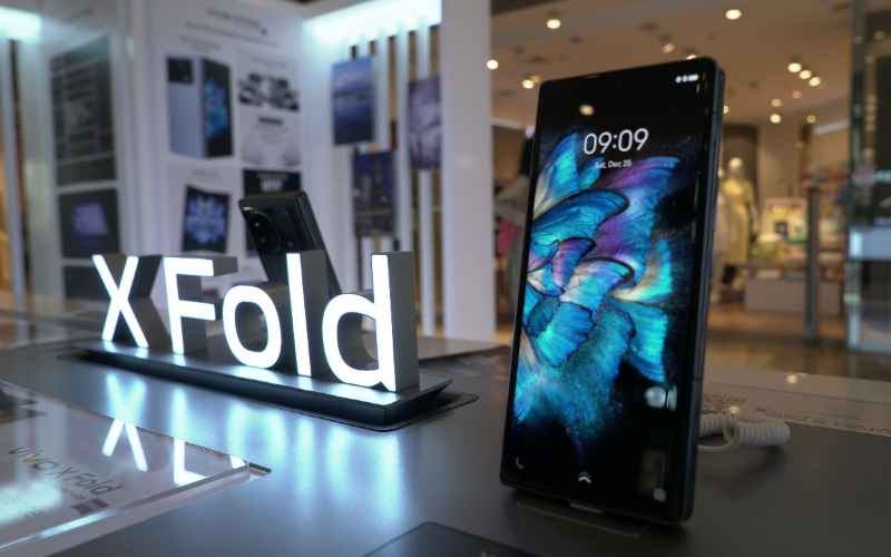  Vivo Kenalkan 4 Gadget Kelas Atas di Acara \'Unfold Excellence\', Ada Ponsel Lipat dan Vivo Watch