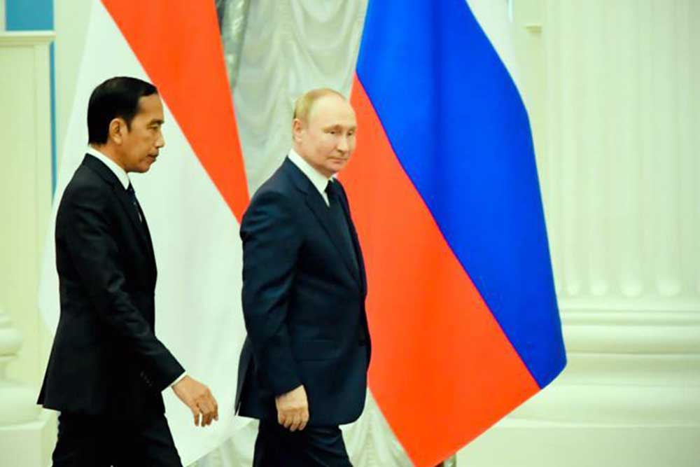  Beda Gaya Jokowi Saat Bertemu Putin dan Zelensky