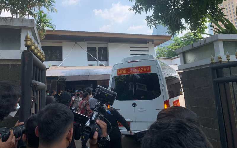 Jenazah Menpan RB Tjahjo Kumolo tiba di rumah duka yakni rumah dinas Menteri PANRB, Jakarta Selatan, sekitar pukul 13.42 WIB / Bisnis-Lukman Nur Hakim