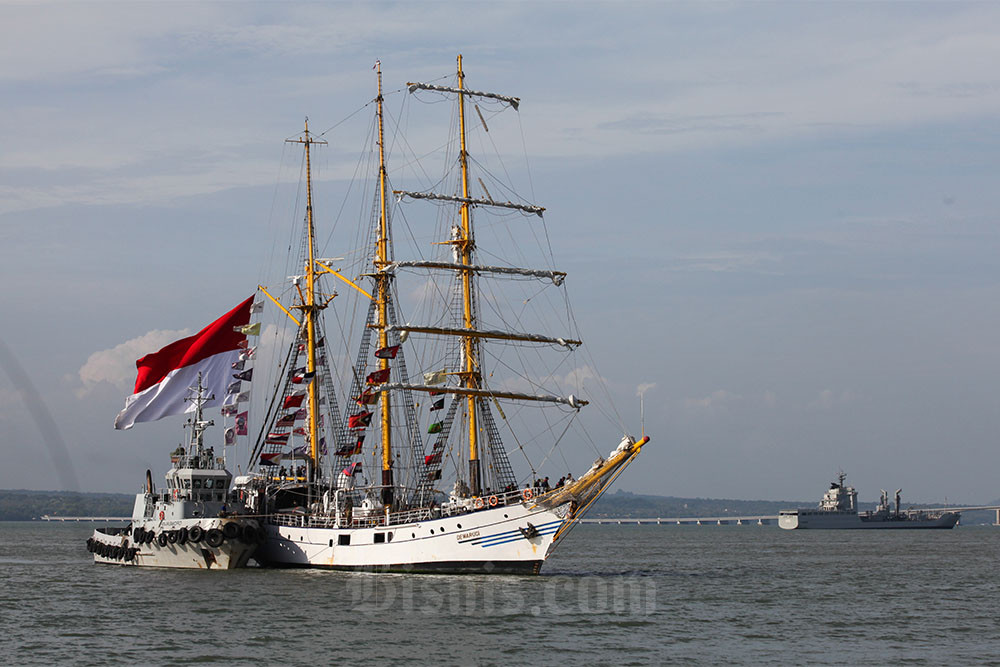  Laskar Rempah dan KRI Dewaruci Tiba di Surabaya