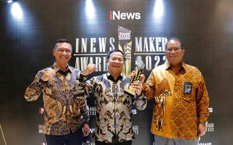  Direktur Utama PNM Raih Penghargaan iNews Maker Award 2022