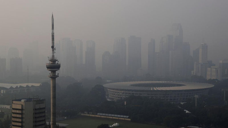 Polusi udara Jakarta. Gambar diambil menjelang Asian Games tahun lalu./Reuters