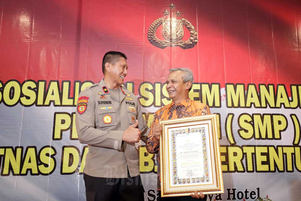  PT Semen Padang Terima SMP Gold Reward Dari Kapolri