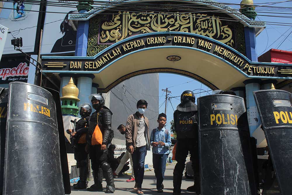  Polisi Jemput Paksa DPO Pencabulan di Pondok Pesantren Jombang