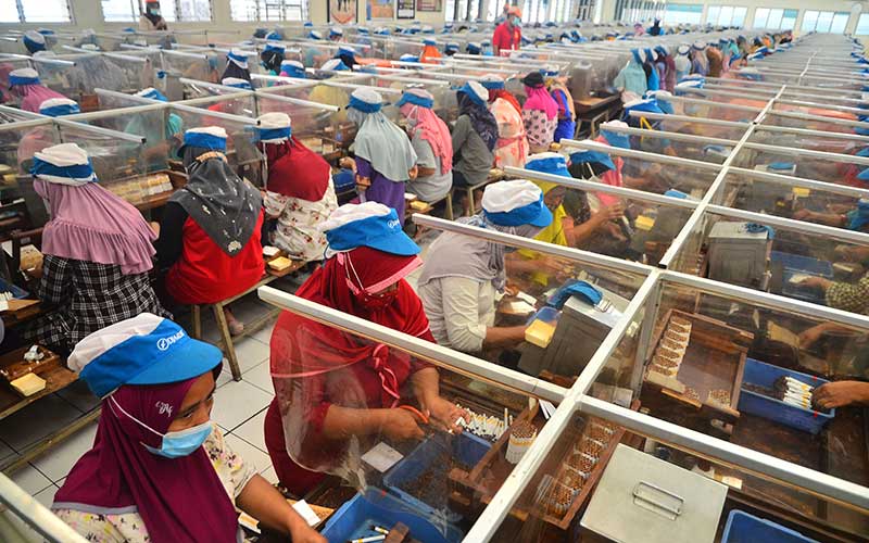  Aturan Baru Sri Mulyani Bikin Percepat Sunset Industri Rokok, Ekonom: Pemerintah Harus Pikirkan Nasib Pekerja