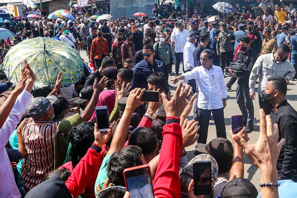  Jokowi Tinjau Kawasan Kampung Belawan Bahari di Kota Medan