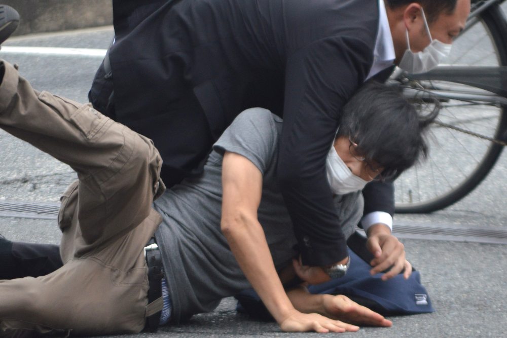 Tersangka penembakan eks PM Jepang Shinzo Abe, Yamagami Tetsuya dikabarkan menggunakan senjata api atau pistol rakitan