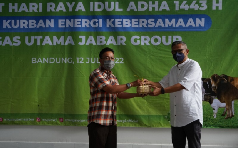 MUJ beserta anak perusahaannya PT MUJ ONWJ (Offshore North West Java), PT ENM (Energi Negeri Mandiri) dan PT MUJ Energi Indonesia memberikan 31 hewan kurban berupa sapi dan 13 kambing.