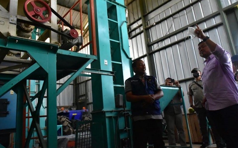  Petani di Sumedang Senang, Dapat Bantuan RMU untuk Tingkatkan Produksi Padi