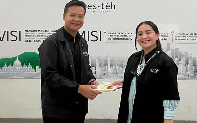 Nagita Slavina resmi menjadi CEO Es Teh Indonesia/Instagram @esteh.indonesia
