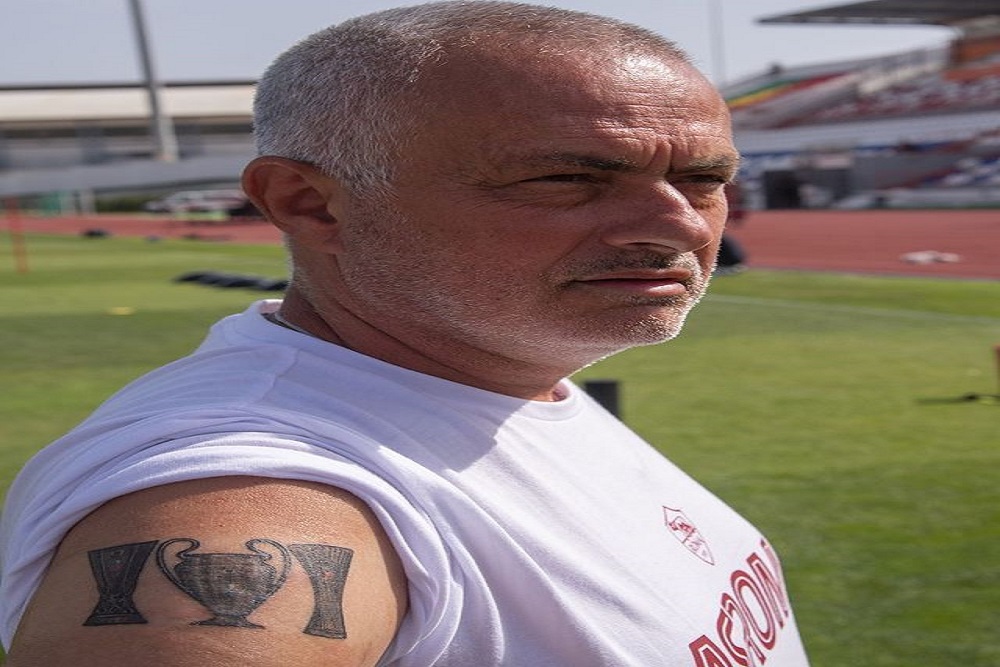  Jose Mourinho Pamer Tato Nyentrik, Saking Uniknya Belum Ada yang Bisa Samai