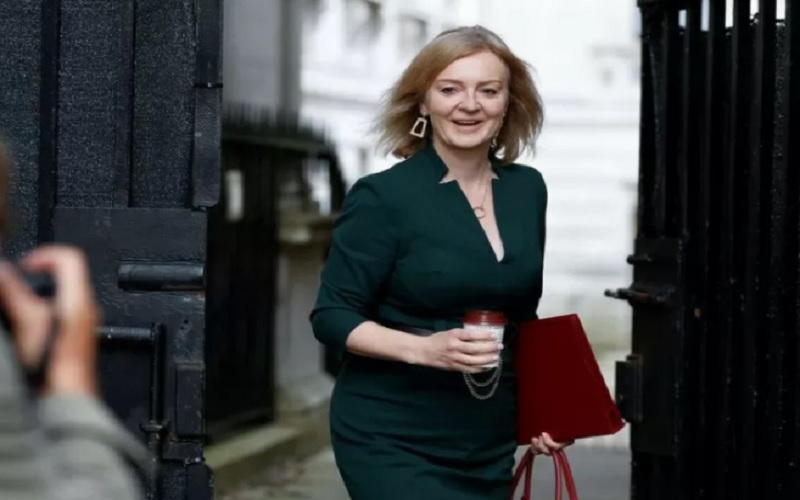  Menlu Inggris Liz Truss Janji Ubah Mandat Bank Sentral Jika Jadi Perdana Menteri