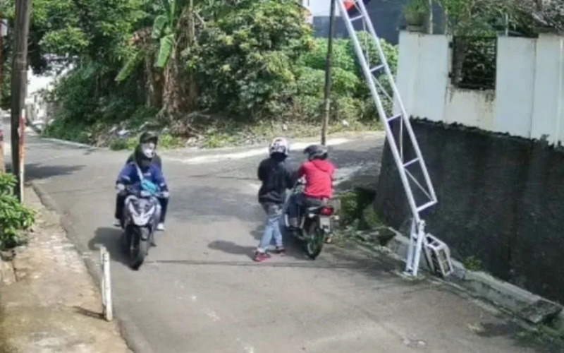  Empat Orang Penembak Istri Anggota TNI Terekam CCTV