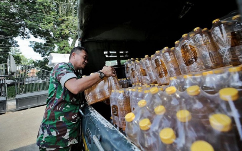  2.200 Dus Migor Curah 12 Liter Disebar ke Seluruh Kecamatan di Kota Bandung