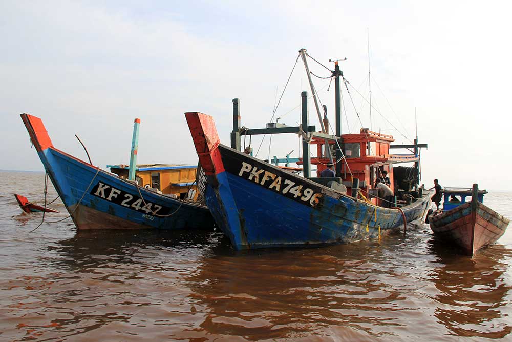  Kejari Dumai Tenggelamkan Kapal Pencuri Ikan Berbendera Malaysia
