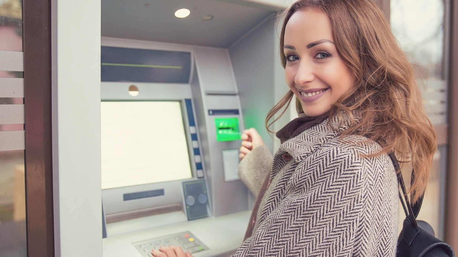  Benarkah Era Transaksi Kartu Debit-ATM Tinggal 5 Tahun Lagi?