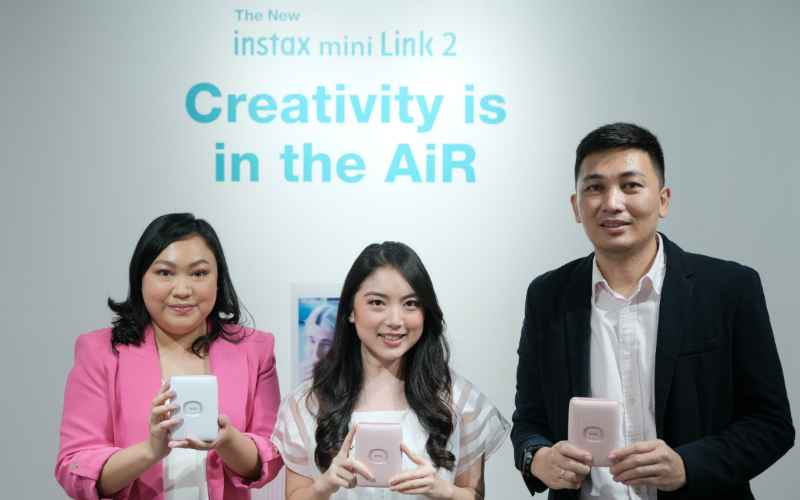  Fujifilm Luncurkan \'Instax Mini Link 2\', Printer Foto Portable dengan Fitur instaxAir