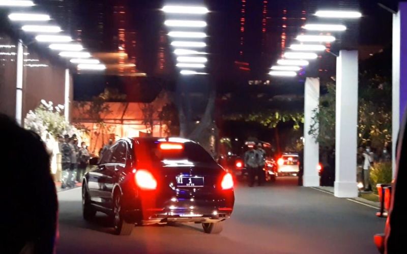  Jokowi Hadir di Resepsi Pernikahan Putri Anies Baswedan