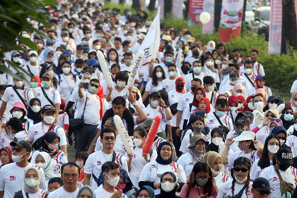  Ribuan Karyawan Telkom Group Ikuti Fun Walk HUT Telkom Ke-57