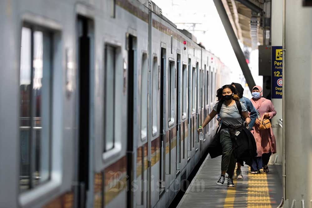  Stasiun BNI City Mulai Jadi Stasiun KRL, Begini Antusias Penumpang